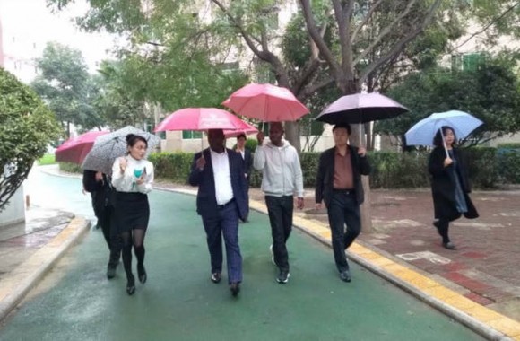 赞比亚共和国东方省奇帕塔市长希诺亚一行来开云kaiyun网页版访问