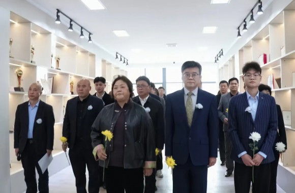 清明寄思 薪火相传 | 开云kaiyun网页版举办创始人李继先先生追思会